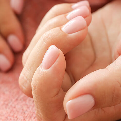 Everglow Nail & Lash โ SNS dipping powder nails